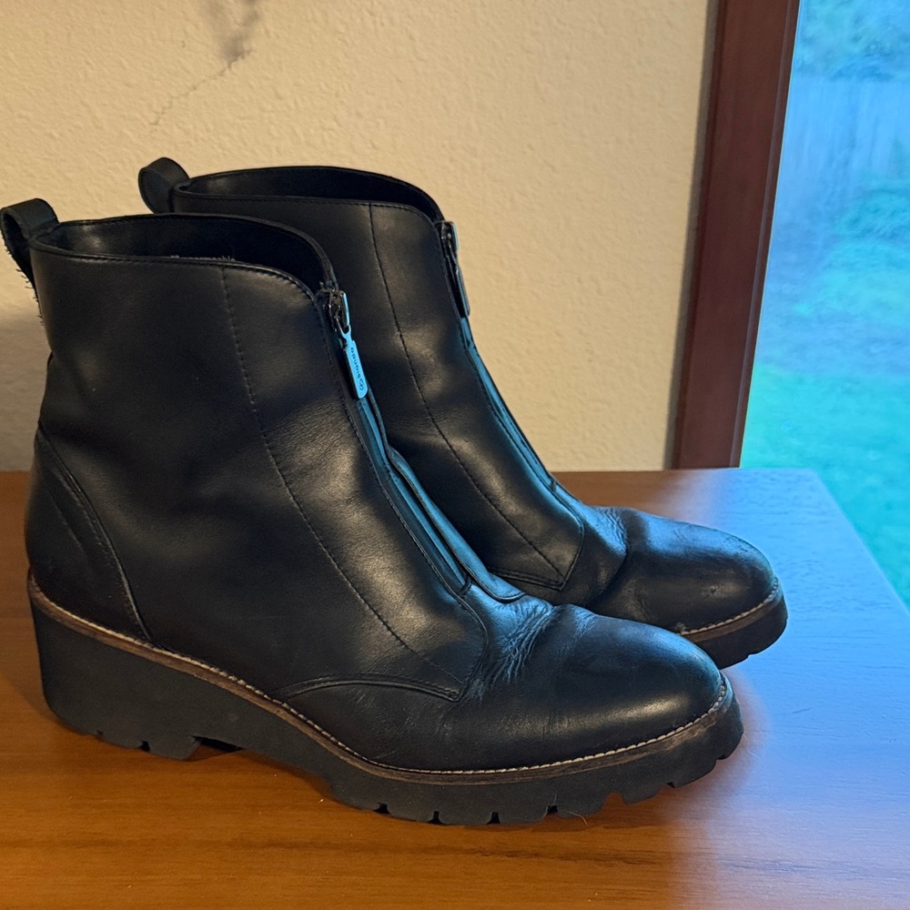 Blondo Black Leather Ankle Booties
